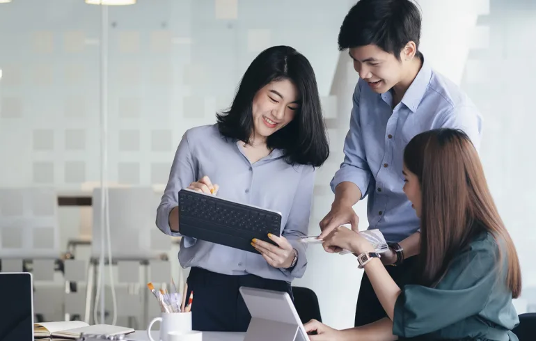 亿万28: Your Premier Hub for Digital Entertainment. - 亿万28